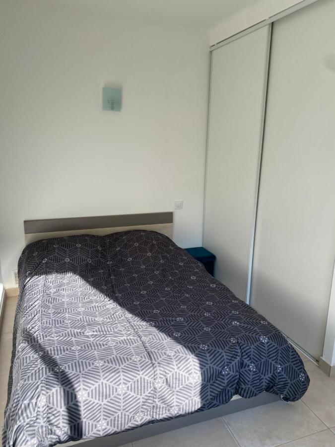 Agreable 2 Pieces En Ville Comme A La Campagne Nice Bagian luar foto